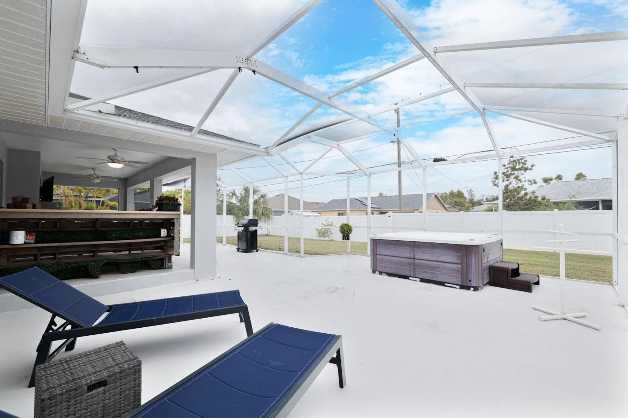 Endless Summer Retreat Jacuzzi 3Kingbed Airhockey Cape Coral Zewnętrze zdjęcie